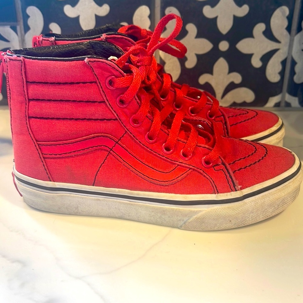 Vans kids size 13.5 mid with zip in back